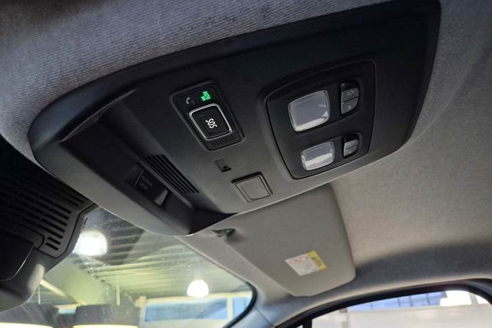 Hvid Renault Trafic fra 2025