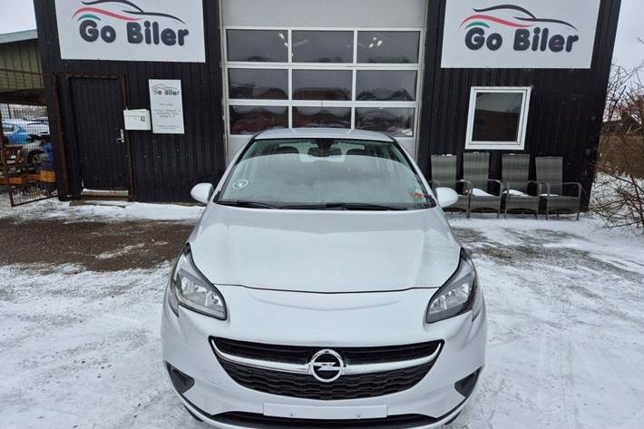 Grøn Opel Corsa fra 2015