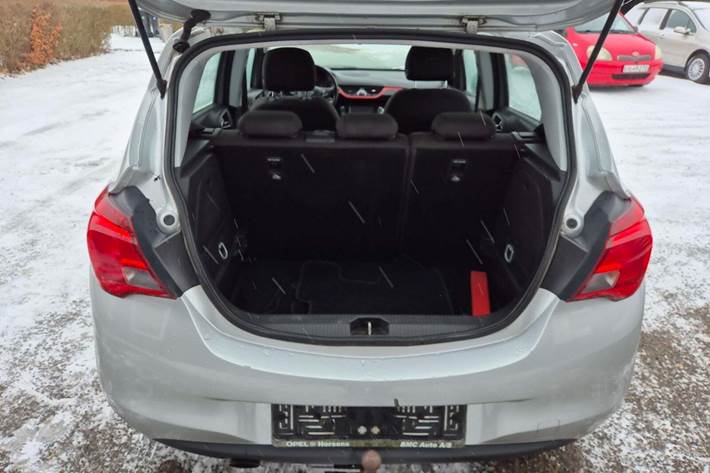 Grøn Opel Corsa fra 2015