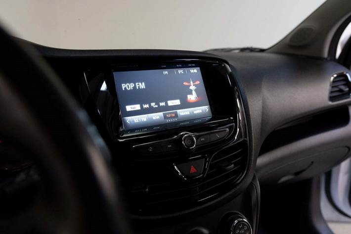 Hvid Opel Karl fra 2018