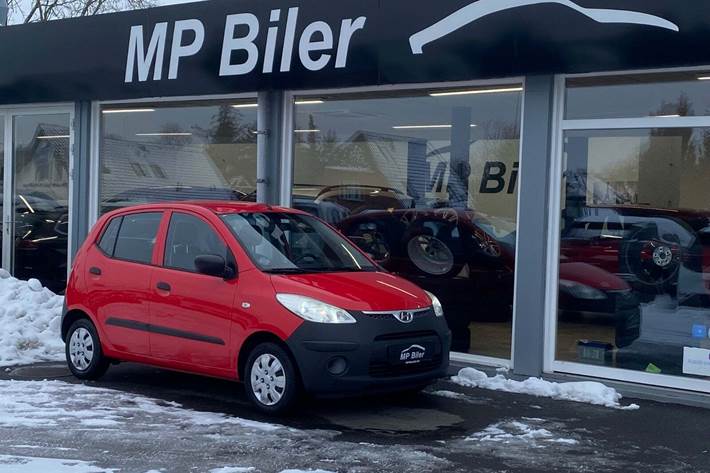 Rød Hyundai i10 fra 2008