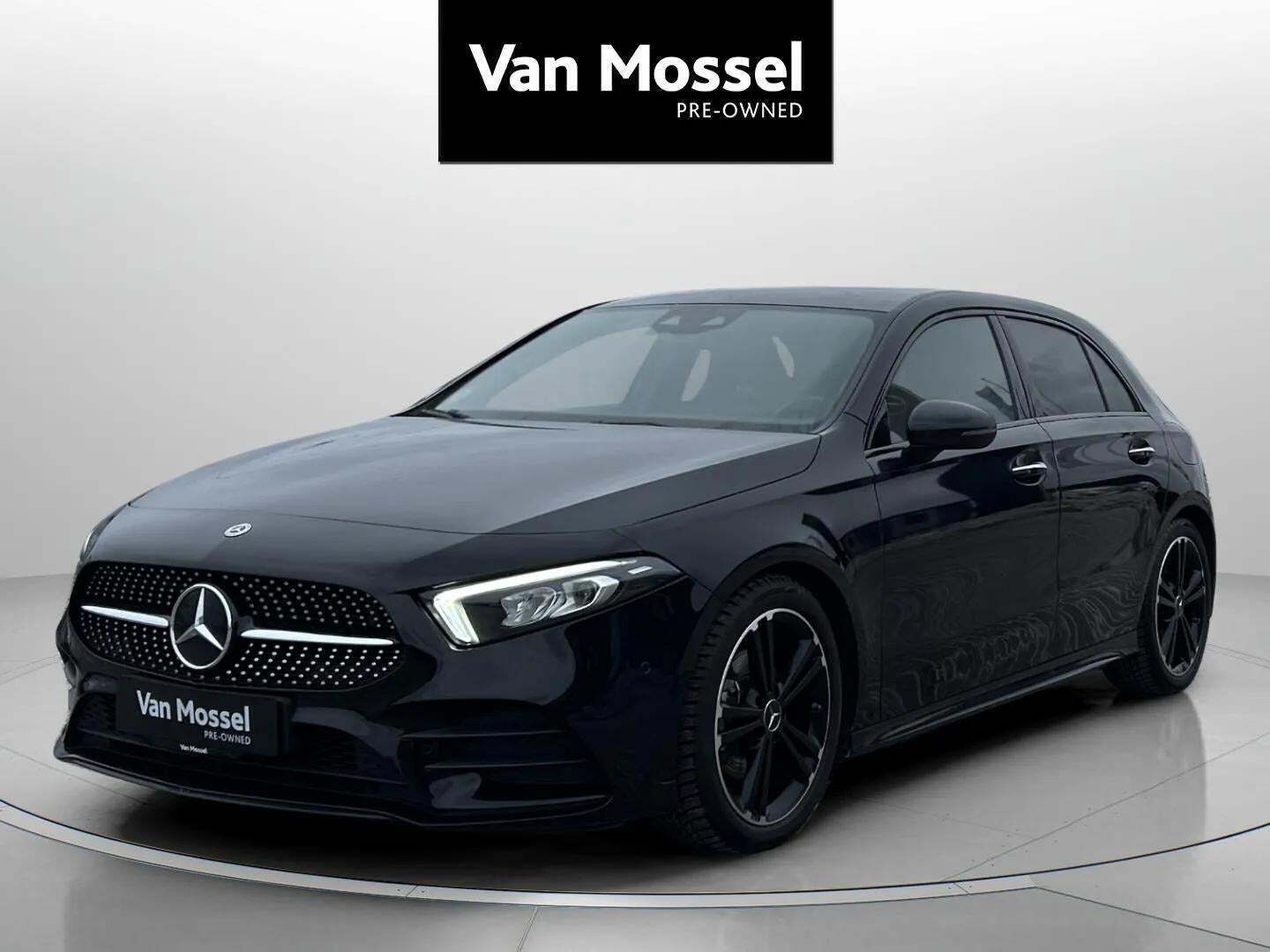 Sort Mercedes A200 fra 2021 set udefra