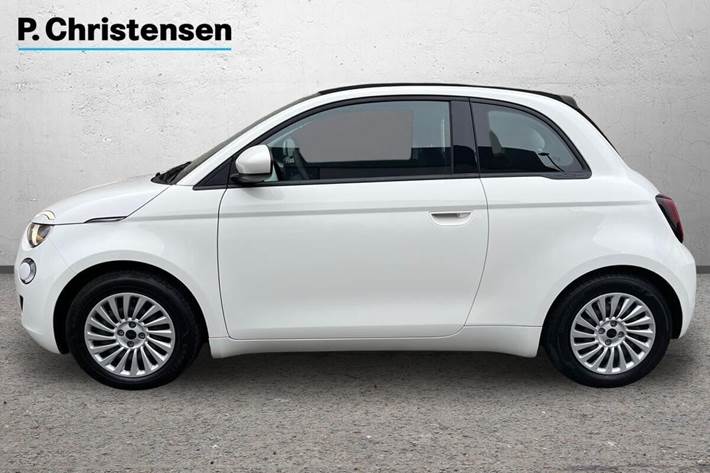 Hvid Fiat 500e fra 2023