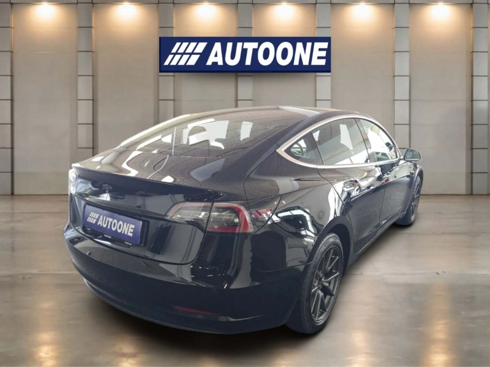 Tesla Model 3 Standard Range+ RWD