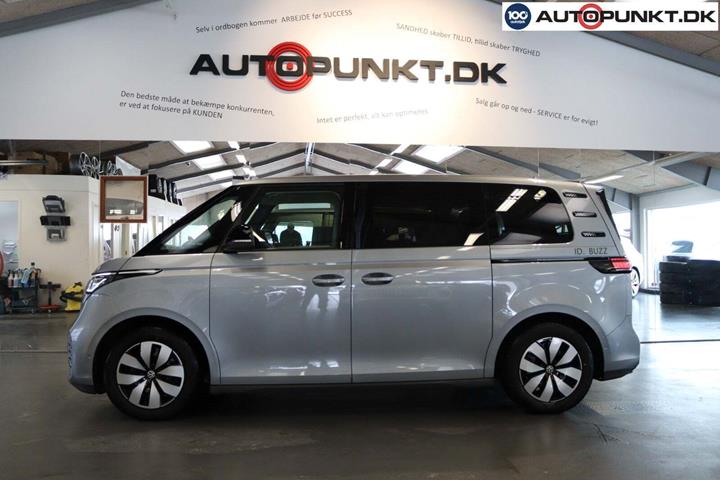 Grå VW ID.Buzz fra 2023
