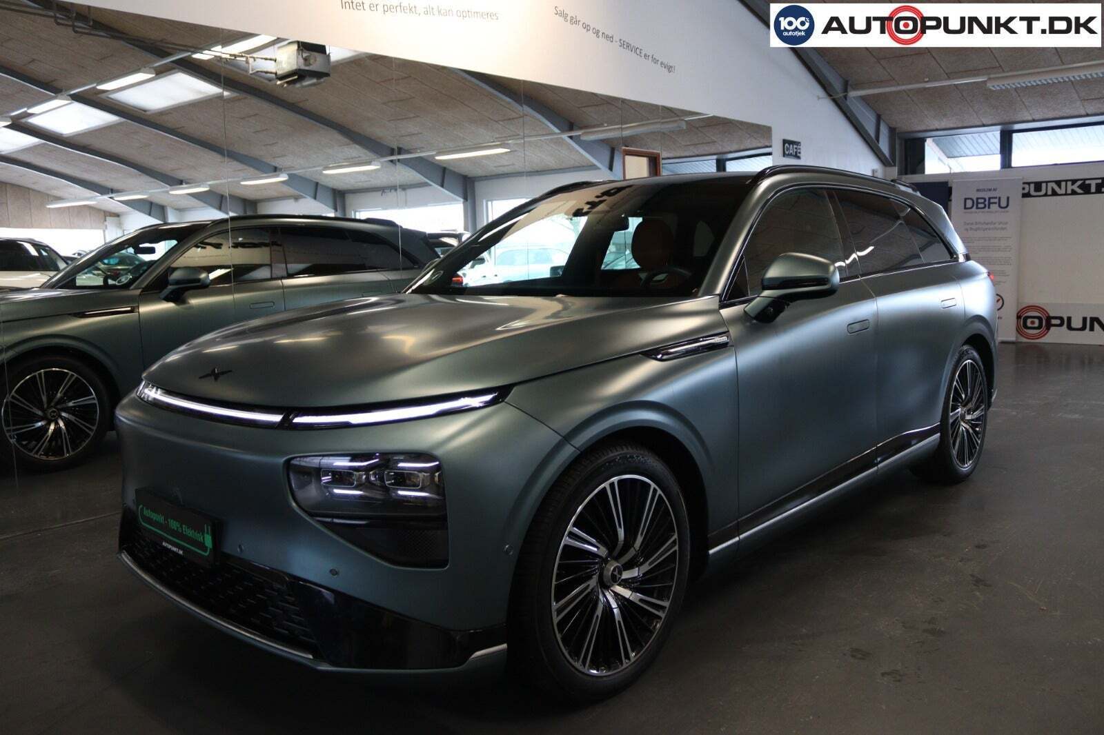 Grøn Xpeng G9 fra 2023