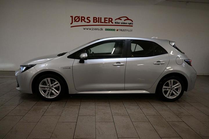 Sølv Toyota Corolla fra 2019