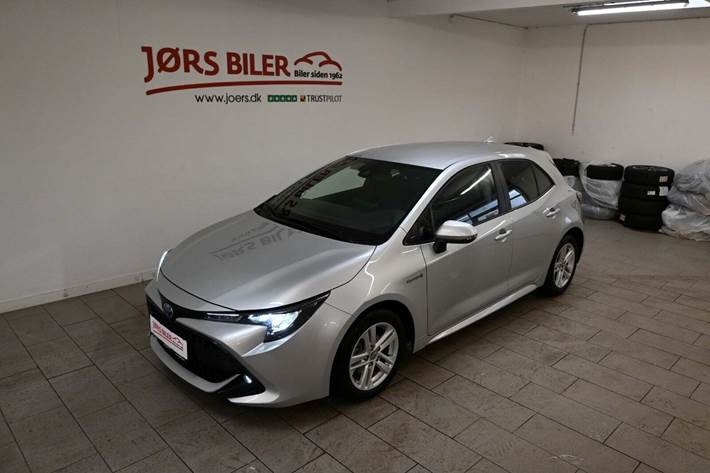 Sølv Toyota Corolla fra 2019