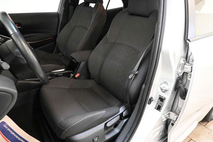 Sølv Toyota Corolla fra 2019