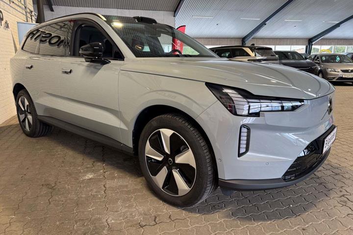 Grå Volvo EX90 fra 2025