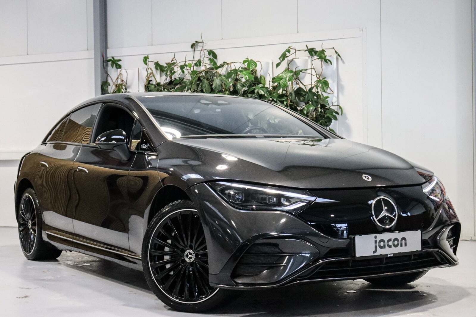 Mercedes EQE350 AMG Line