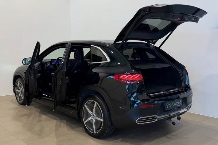 Grøn Mercedes EQE350 SUV fra 2024