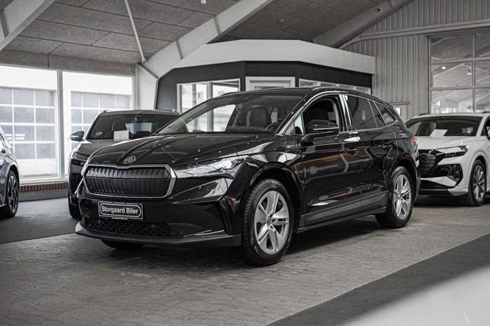 Sort Skoda Enyaq fra 2024