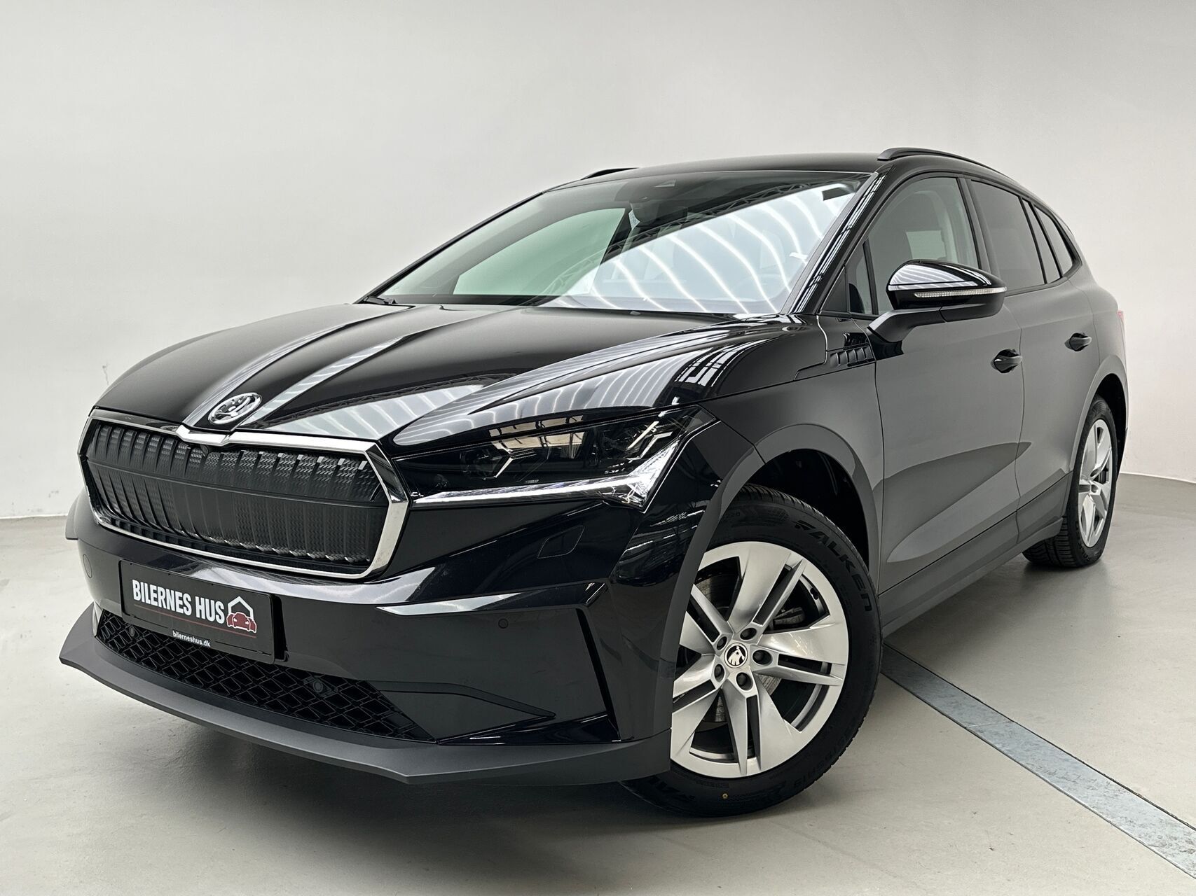 Sort Skoda Enyaq fra 2024