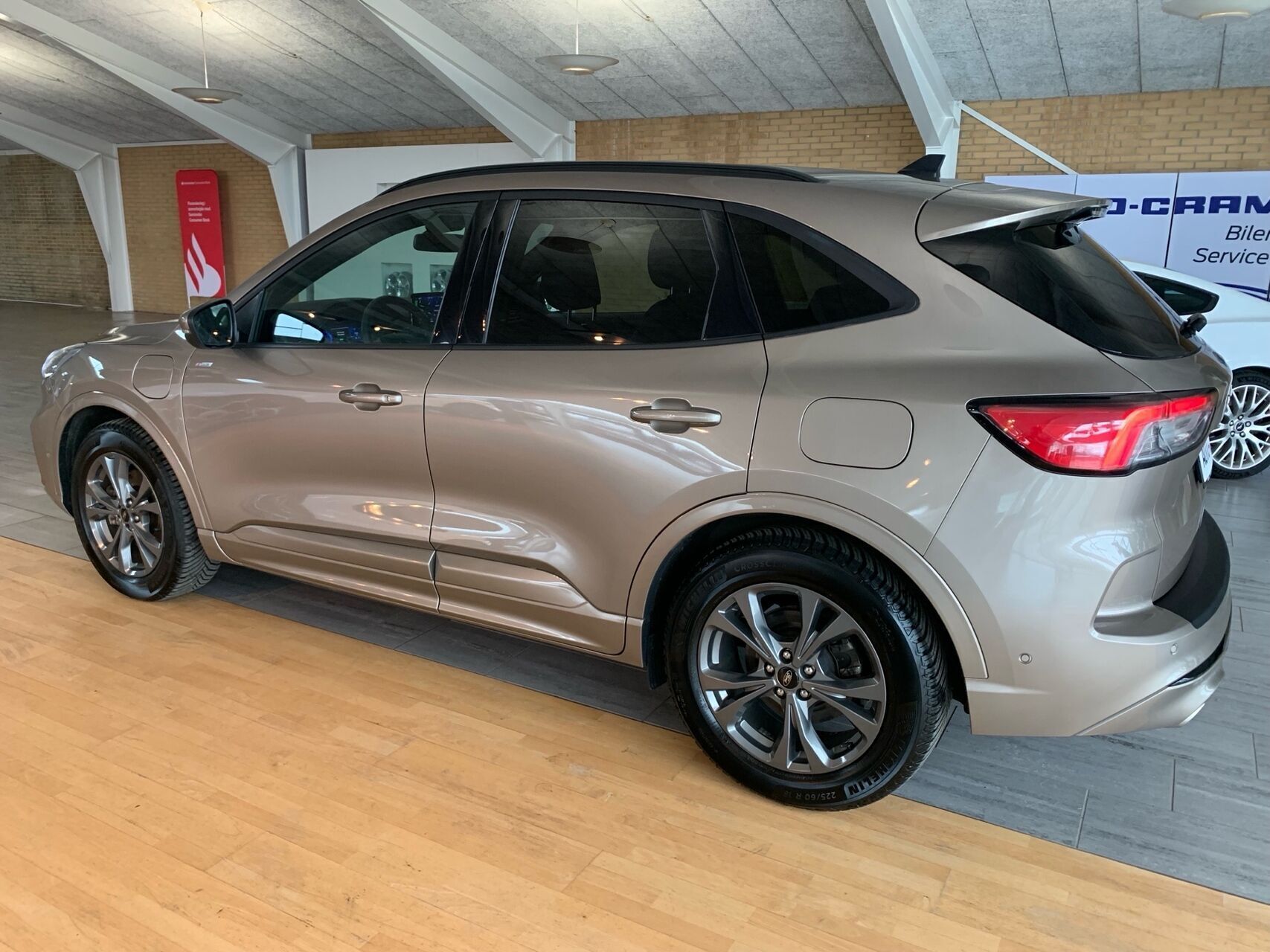 Ford Kuga 2,5 Plugin-hybrid ST-Line X CVT 225HK 5d Trinl. Gear