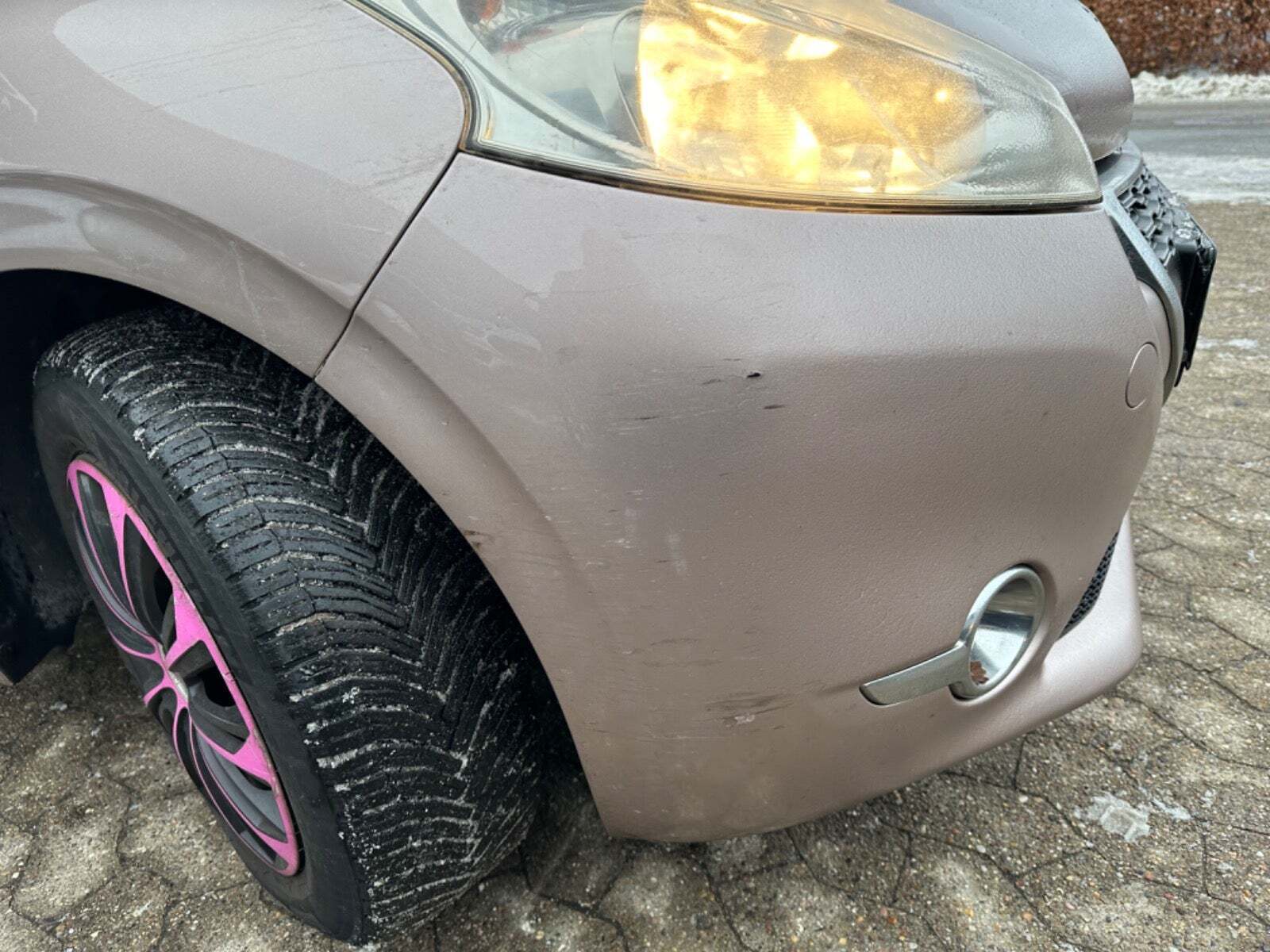 undefined Peugeot 208 fra 2012