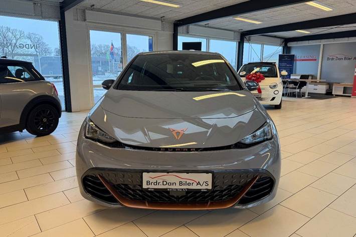 Grå Cupra Born fra 2025