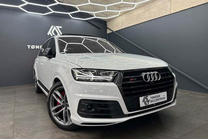 Hvid Audi SQ7 fra 2016 set udefra