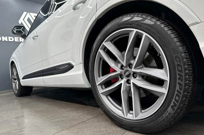 Hvid Audi SQ7 fra 2016