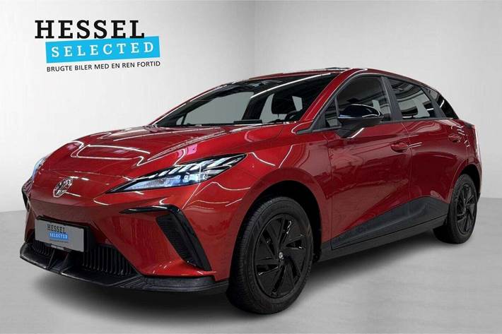 Rød MG 4 fra 2023 set udefra