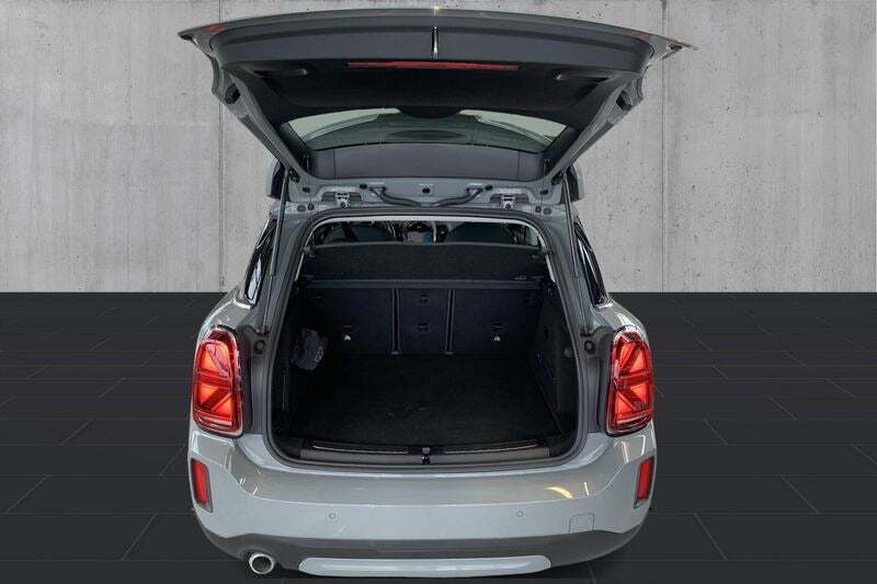 Grå Mini Countryman Cooper SE fra 2022