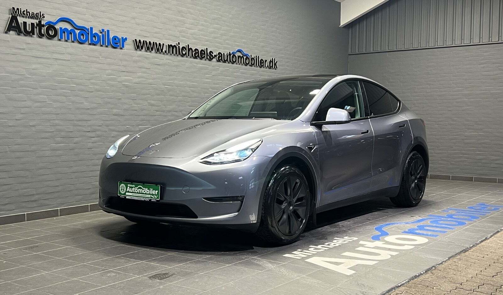 Tesla Model Y Long Range AWD
