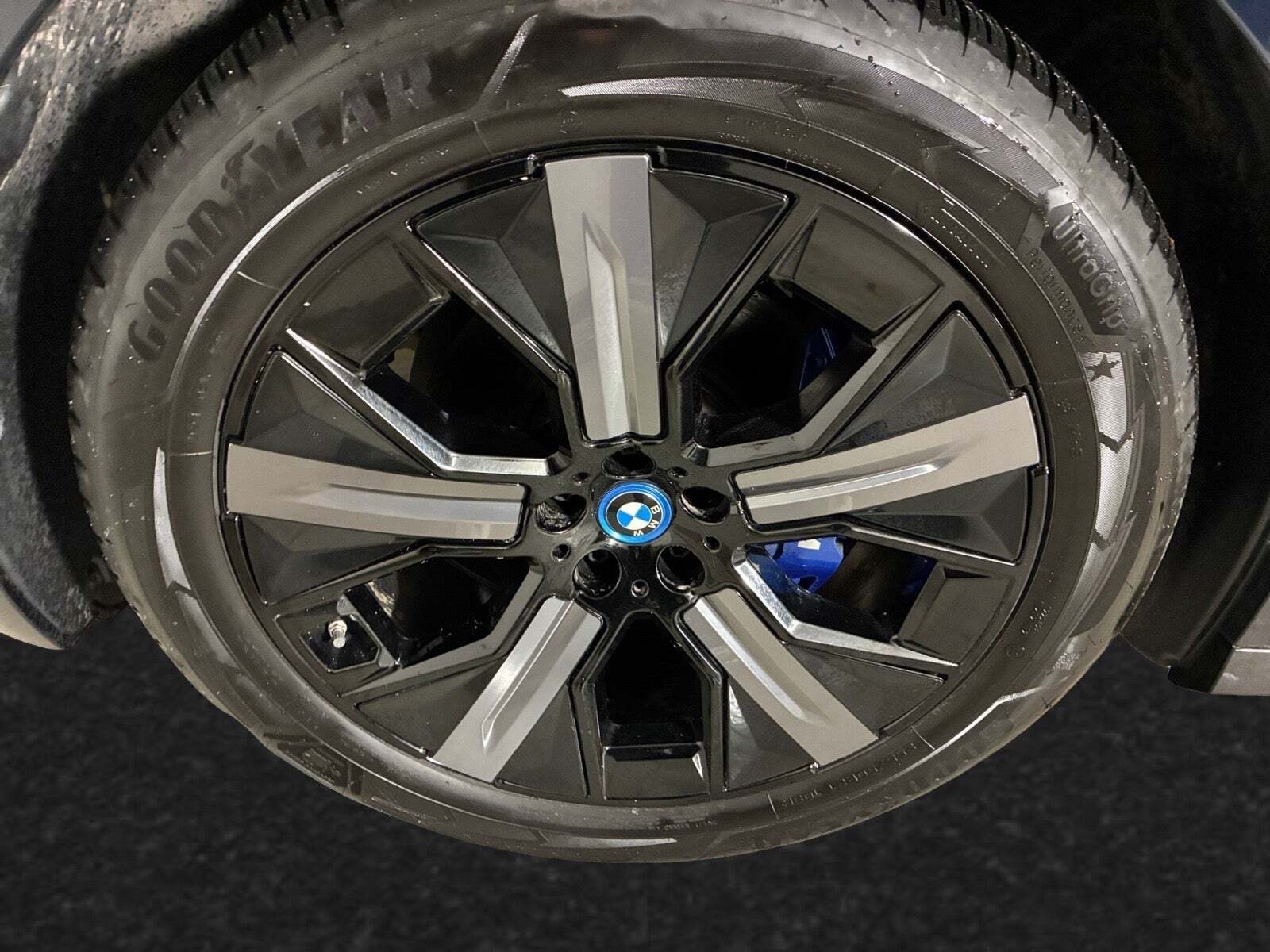 Sort BMW iX fra 2026