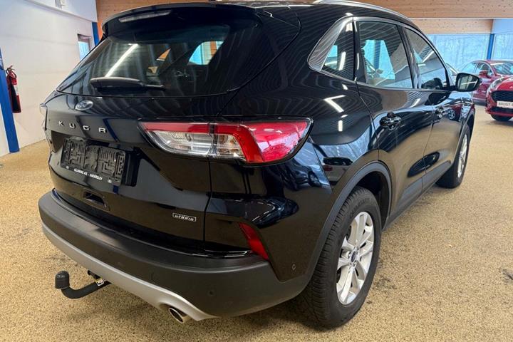 Sort Ford Kuga fra 2023