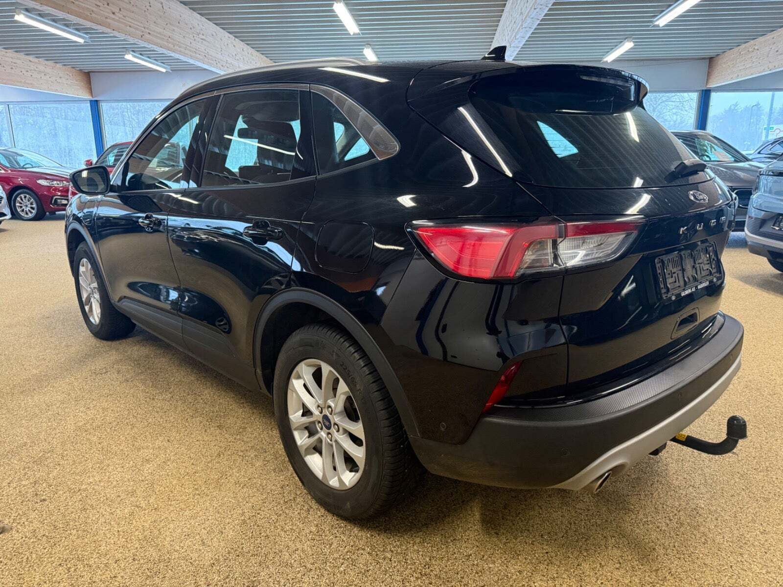 Sort Ford Kuga fra 2023