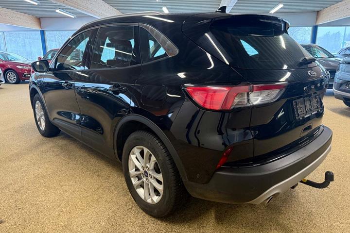 Sort Ford Kuga fra 2023