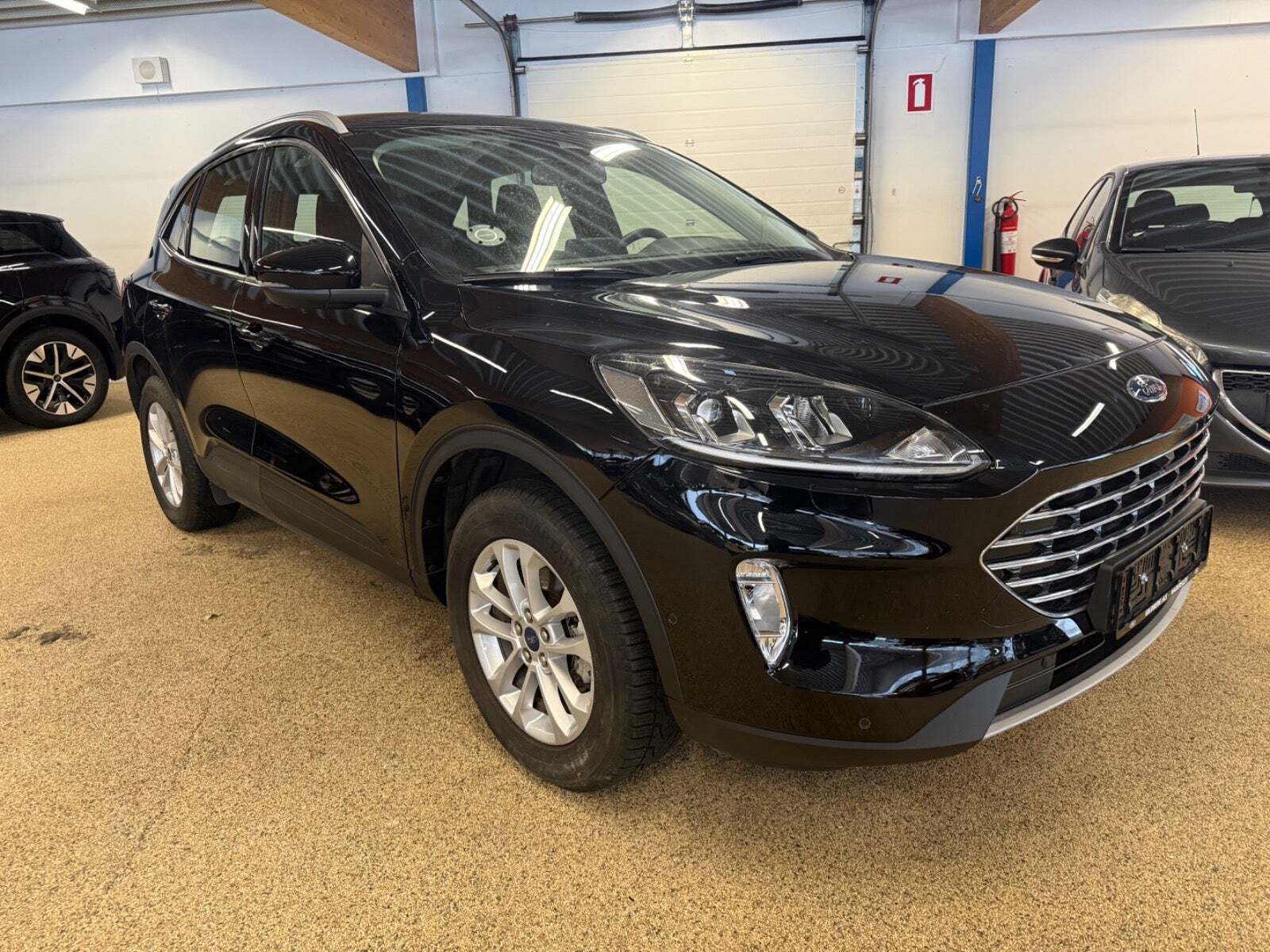 Sort Ford Kuga fra 2023