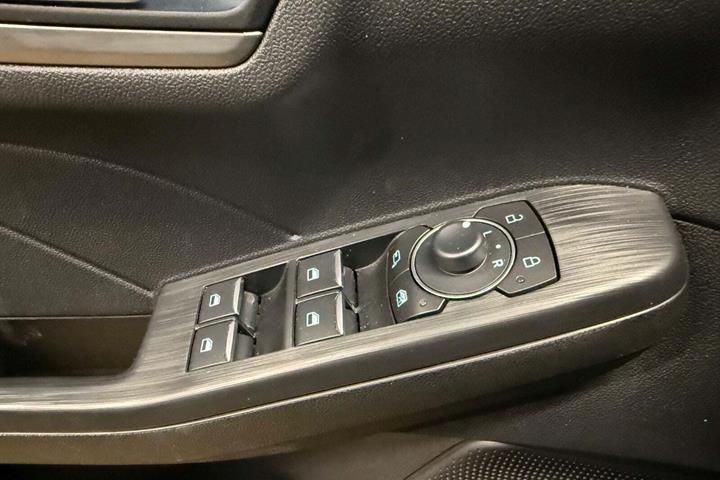 Sort Ford Kuga fra 2023