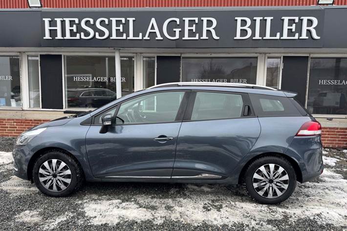 Grå Renault Clio IV fra 2018