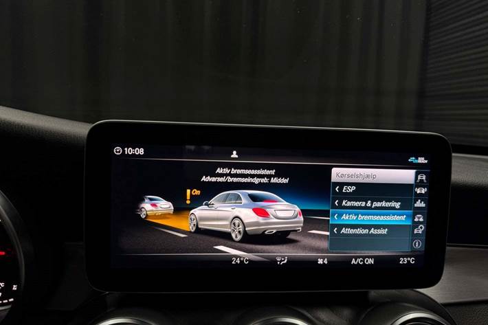 Blå Mercedes C220 d fra 2019