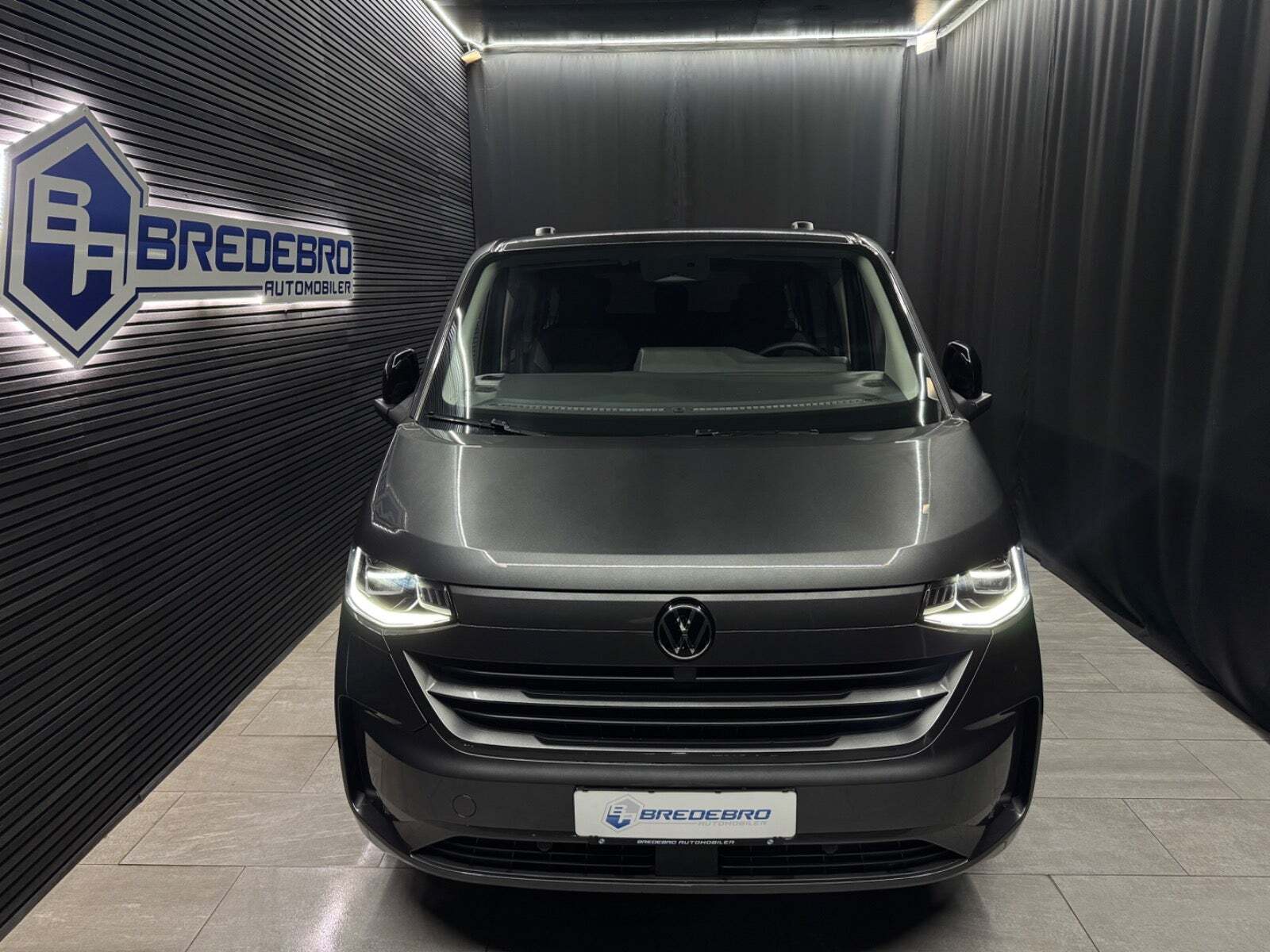 VW e-Caravelle 64 Life SWB