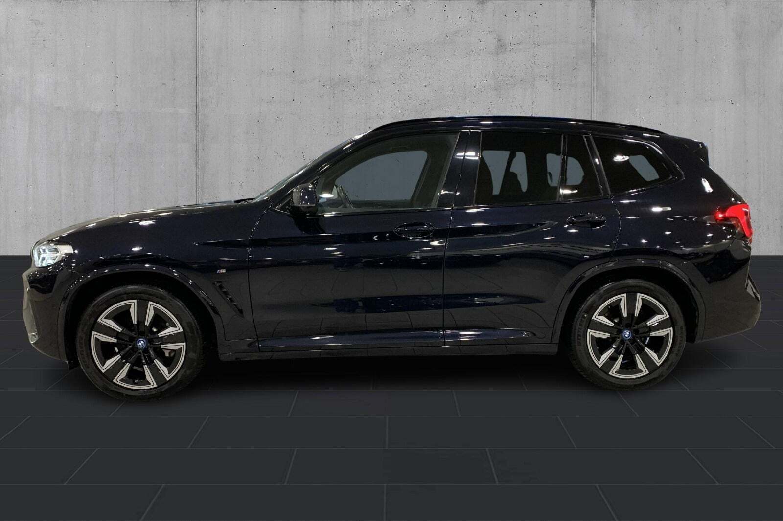 BMW iX3 Charged M-Sport