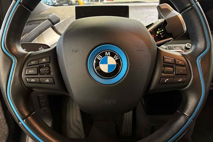 Blå BMW i3 fra 2022