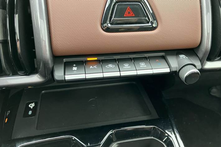 Grøn Suzuki eVitara fra 2025