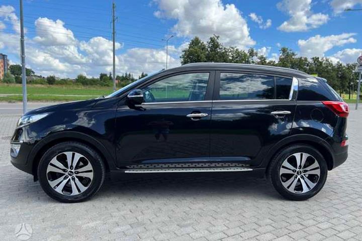 Sort Kia Sportage fra 2012