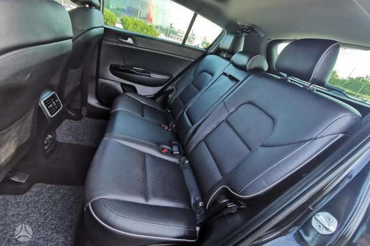Sort Kia Sportage fra 2012