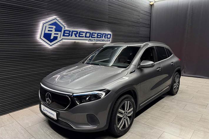 Grå Mercedes EQA250 fra 2021 set udefra
