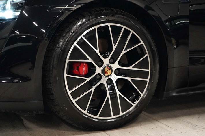 Sort Porsche Taycan 4S fra 2020