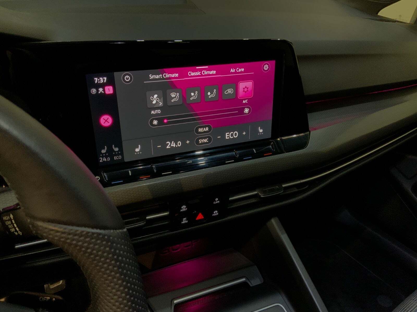 Hvid VW Golf VIII fra 2021