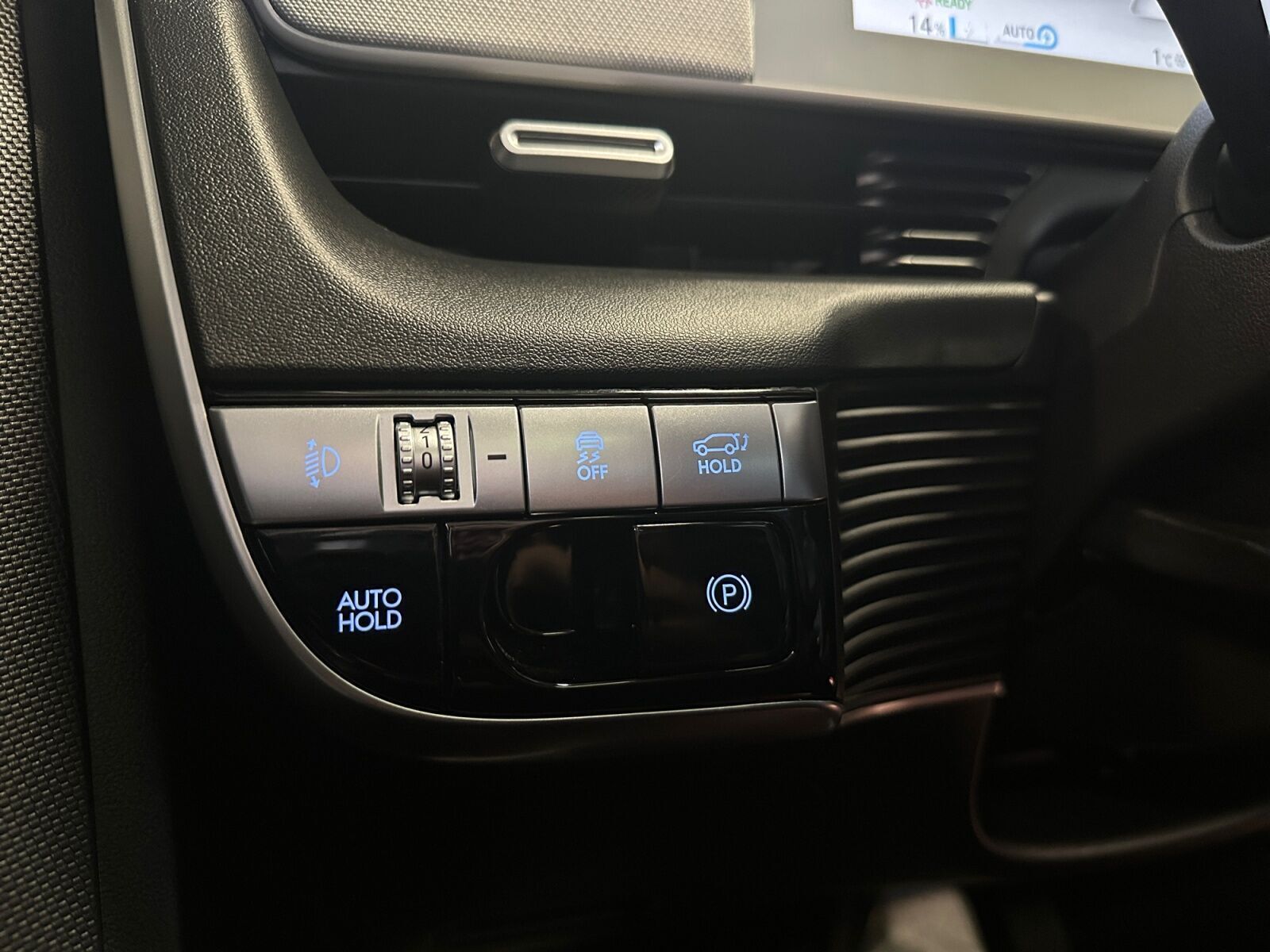 Blå Hyundai Ioniq 5 fra 2024