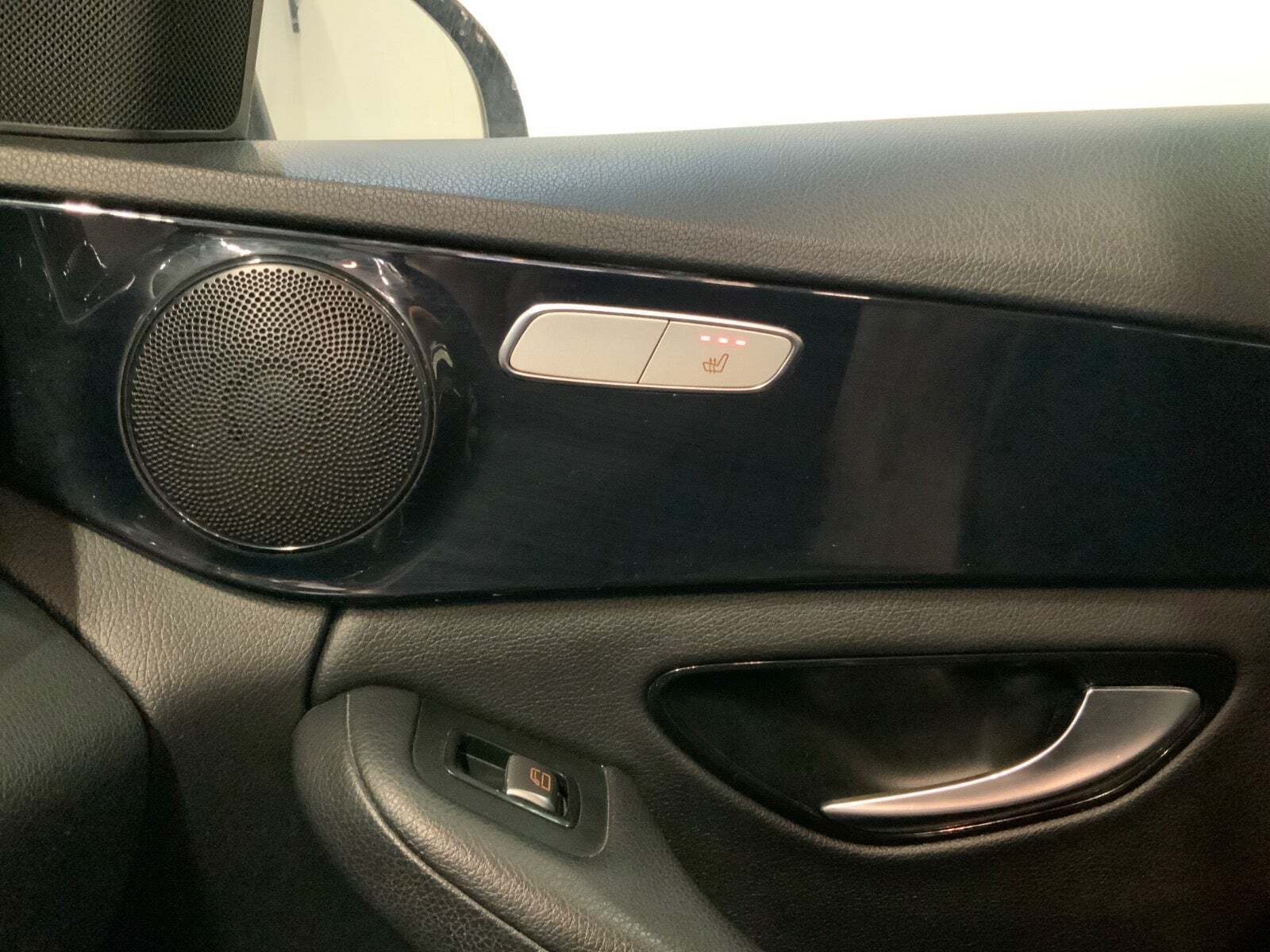 Sort Mercedes C220 d fra 2016