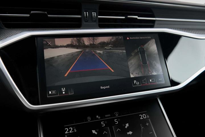 Grå Audi RS6 fra 2021