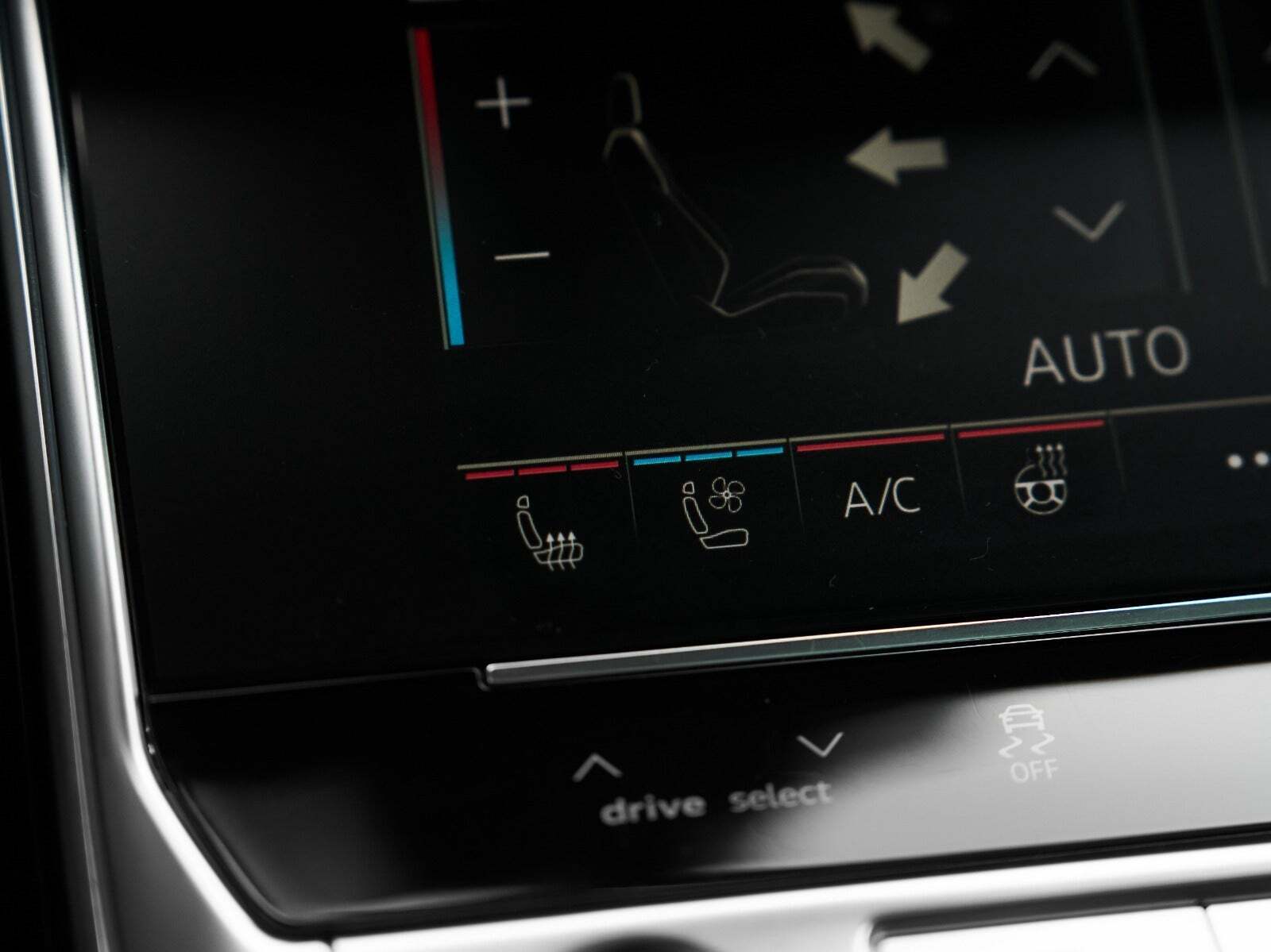 Grå Audi RS6 fra 2021