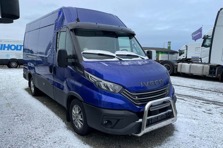 Blå Iveco Daily fra 2026