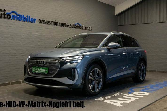 Blå Audi Q4 e-tron fra 2022 set udefra