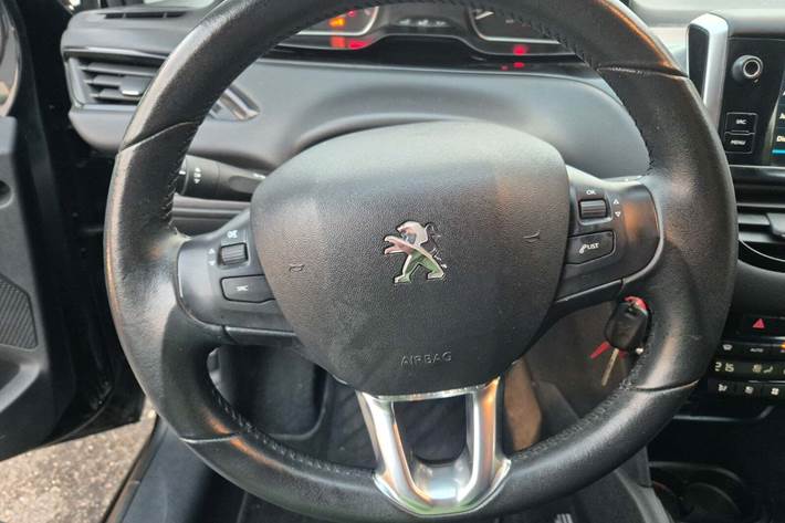 undefined Peugeot 208 fra 2019